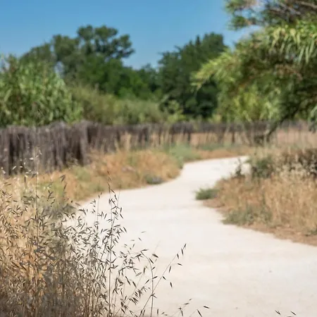 Soko Hotels-pont Du Gard Ремулен