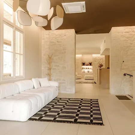 Soko Hotels-pont Du Gard Ремулен