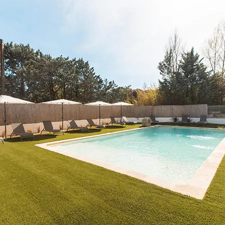 Отель Soko Hotels-pont Du Gard