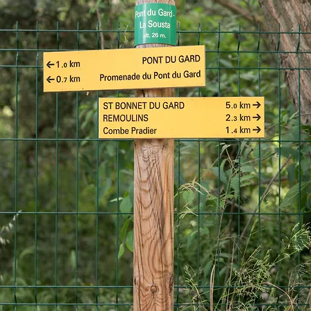 Отель Soko Hotels-pont Du Gard