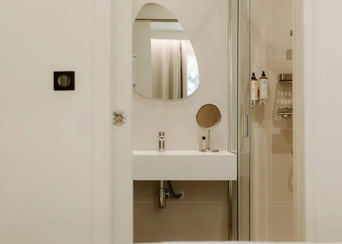 Hotel Soko Hotels-pont Du Gard 4*